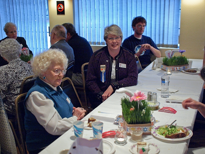 P4161756.jpg - April Lodge Night