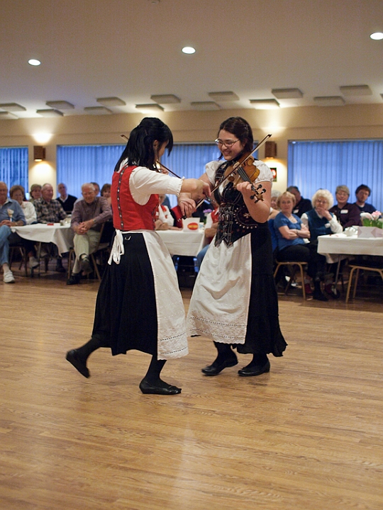 P4161938.jpg - April Lodge Night