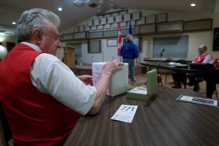 Auction2011-25.jpg - Parcel Post Auction