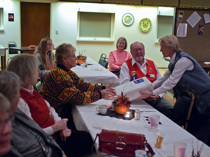 PA167314.jpg - Parcel Post Auction 2008